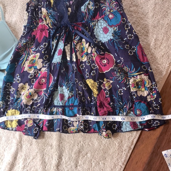 Floral Tie 🎀 Top and Blue Bustier Wrap Top - Picture 4 of 13